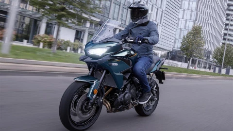 Versys 650