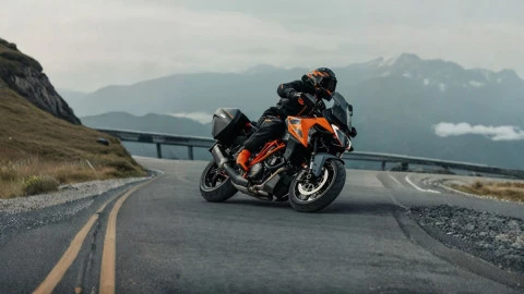 2024 KTM 1290 Super Duke GT