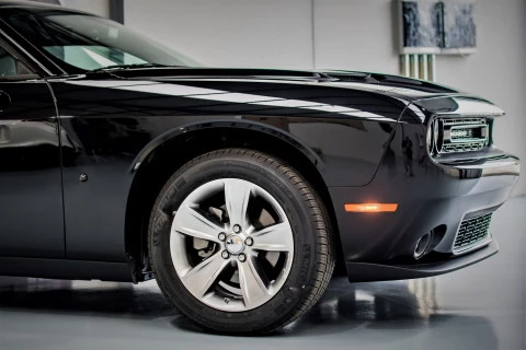 Dodge Challenger SXT STANDARD RWD
