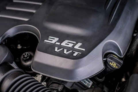 Dodge Challenger SXT STANDARD RWD