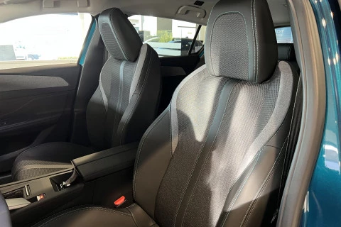 Peugeot 308 5P Allure Hybrid MHEV 145 e-DCS6