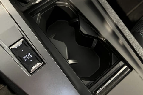 Peugeot 308 5P Allure Hybrid MHEV 145 e-DCS6