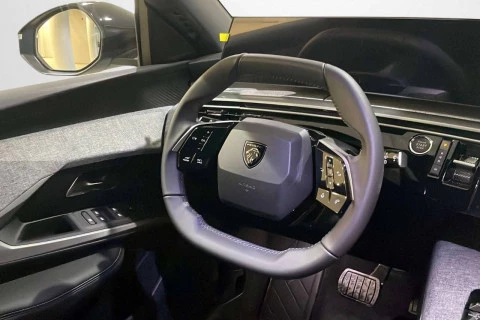 Peugeot 5008 Hybrid 1.2 100KW Allure eDCS6