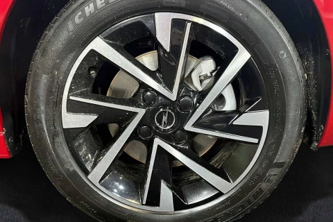 Opel Corsa 1.2T XHLHybrid 81kW GS eDCT