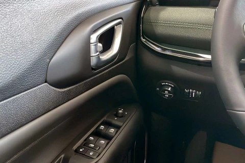 Jeep Compass eHybrid 1.5 MHEV 130HP North Star DCT