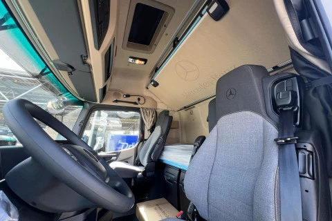 Mercedes-Benz Actros 1863 LS