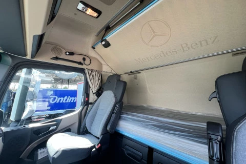 Mercedes-Benz Actros 1863 LS