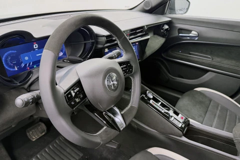 Alfa Romeo Junior Ibrida Sport Speciale 108kW (145CV)