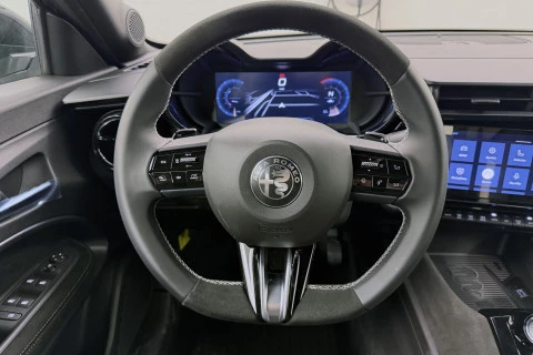 Alfa Romeo Junior Ibrida Sport Speciale 108kW (145CV)
