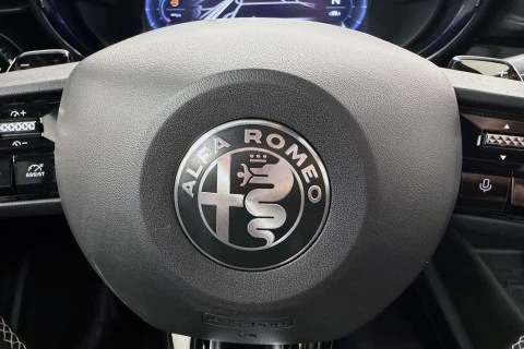 Alfa Romeo Junior Ibrida Sport Speciale 108kW (145CV)