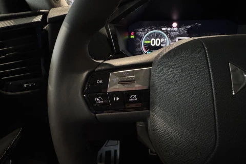 DS Nº4 E-Tense 215 Étoile Alcantara@