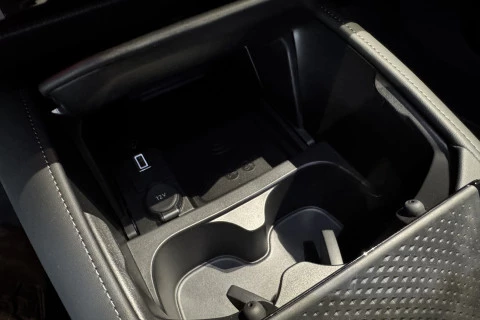 DS Nº4 E-Tense 215 Étoile Alcantara@