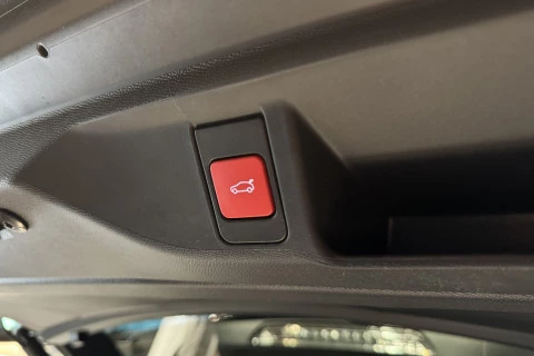 DS Nº4 E-Tense 215 Étoile Alcantara@