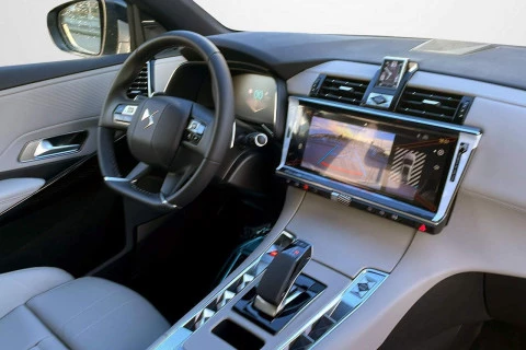 DS 7 PLUG-IN HYBRID 225 ÉTOILE