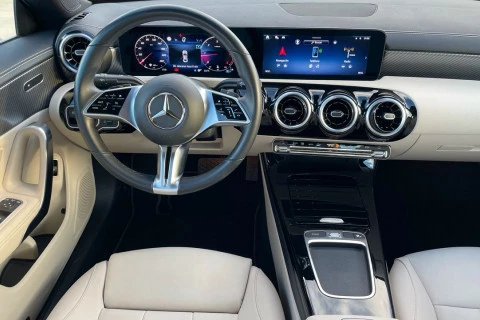 Mercedes-Benz CLA CLA 200 D DCT