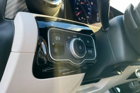 Mercedes-Benz CLA CLA 200 D DCT