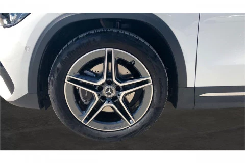 Mercedes-Benz GLA GLA 180