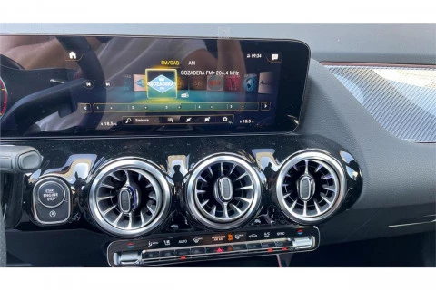 Mercedes-Benz GLA GLA 180