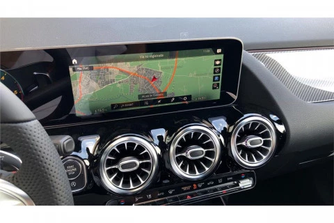 Mercedes-Benz GLA GLA 180