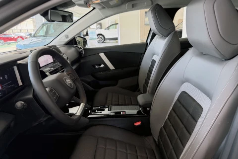 Citroën C4 X Hybrid 145 ë-DCS6 Business Edition