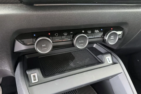 Citroën C4 X Hybrid 145 ë-DCS6 Business Edition