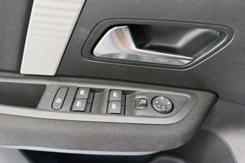 Citroën C4 X Hybrid 145 ë-DCS6 Business Edition