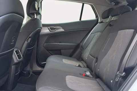 Kia Sportage 1.6 T-GDi 118kW (160CV) Drive 17