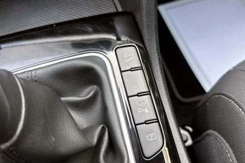 Kia Sportage 1.6 T-GDi 118kW (160CV) Drive 17