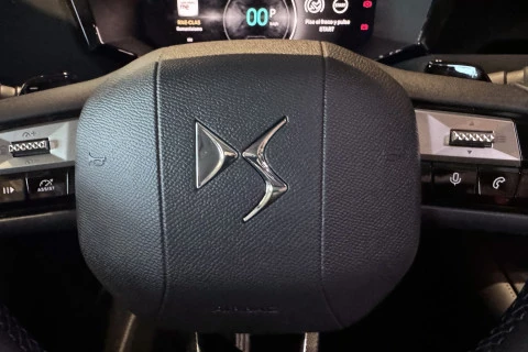 DS Nº4 Hybrid 145 Étoile Alcantara@