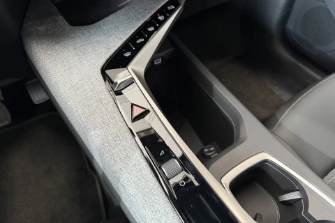 Peugeot 3008 Hybrid 1.2 107KW Allure eDCS6