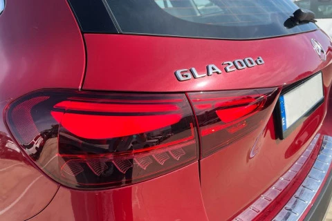 Mercedes-Benz GLA GLA 200 D