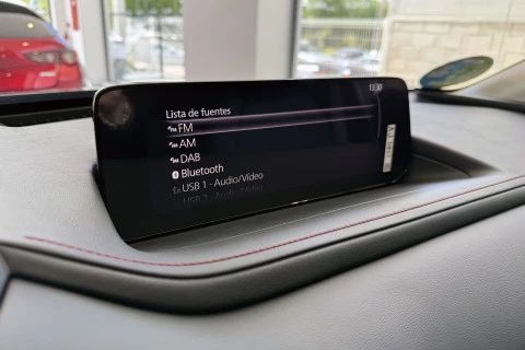 Mazda CX-30 e-SKYACTIV G Homura