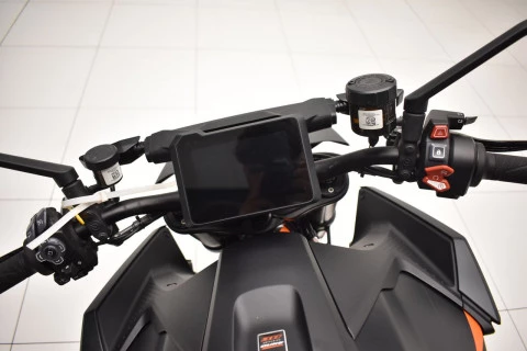 KTM 1390 Super Duke R 