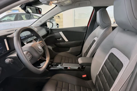 Citroën C4 X Hybrid 145 ë-DCS6 Business Edition