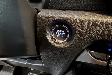 Citroën C4 X Hybrid 145 ë-DCS6 Business Edition