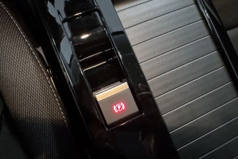 Citroën C4 X Hybrid 145 ë-DCS6 Business Edition