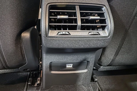 Citroën C4 X Hybrid 145 ë-DCS6 Business Edition