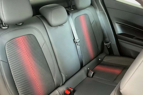 Alfa Romeo Junior Elettrica 115kW (156CV)