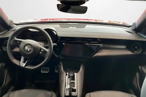 Alfa Romeo Junior Elettrica 115kW (156CV)