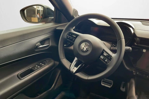 Alfa Romeo Junior Elettrica 115kW (156CV)