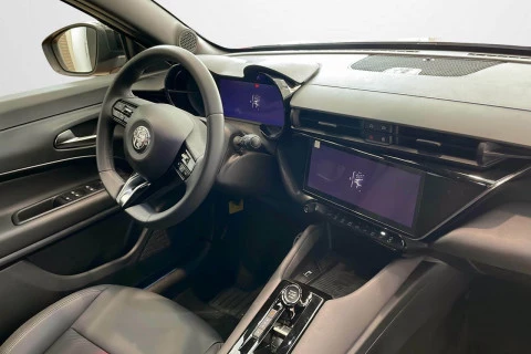 Alfa Romeo Junior Elettrica 115kW (156CV)