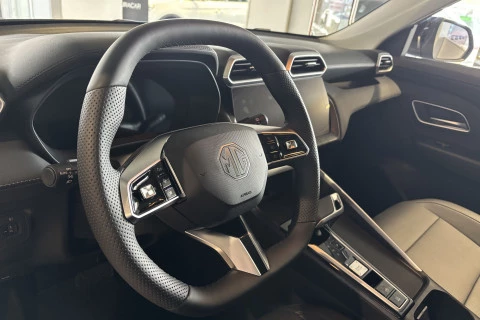 MG ZS Hybrid+ Luxury