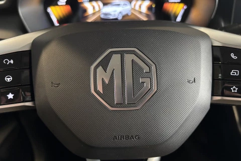 MG ZS Hybrid+ Luxury