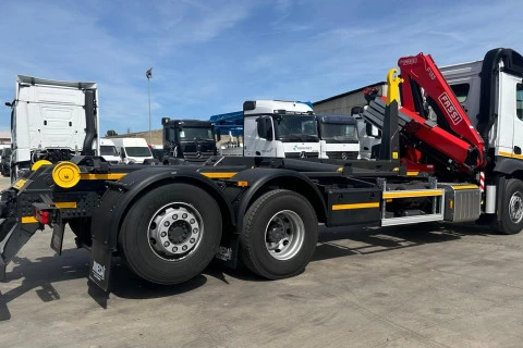 Mercedes-Benz Actros 2643 LS 6X2 + GANCHO JIMECA + GRUA  FASSI F135A.024