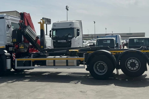 Mercedes-Benz Actros 2643 LS 6X2 + GANCHO JIMECA + GRUA  FASSI F135A.024