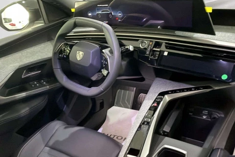 Peugeot 3008 Hybrid 1.2 107KW Allure eDCS6