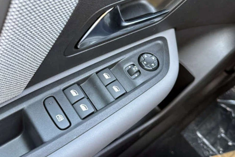 Citroën C4 Hybrid 145 ë-DCS6 Collection