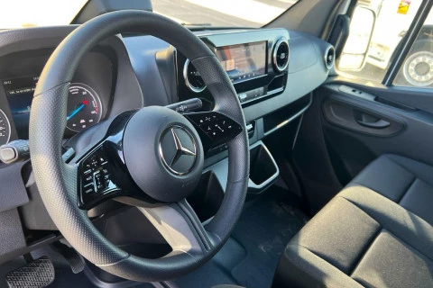 Mercedes-Benz eSprinter Nuevo eSprinter 320 Furgón PRO Largo (81kWh)
