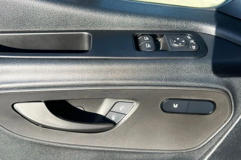 Mercedes-Benz eSprinter Nuevo eSprinter 320 Furgón PRO Largo (81kWh)
