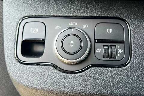 Mercedes-Benz eSprinter Nuevo eSprinter 320 Furgón PRO Largo (81kWh)